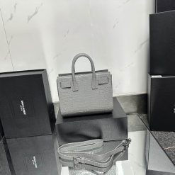 입생로랑 392035 22X18X10.5cm